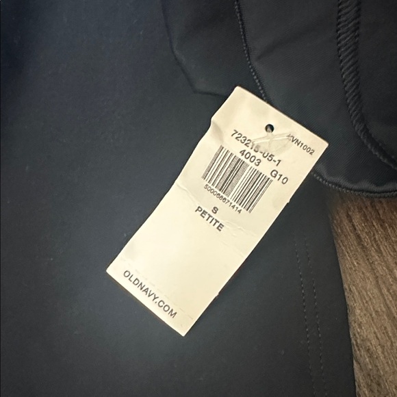 NWT! Navy PowerSoft Cropped Shelf-Bra Tank Top for Women - Multiple Sizes 🤎 - Picture 9 of 11